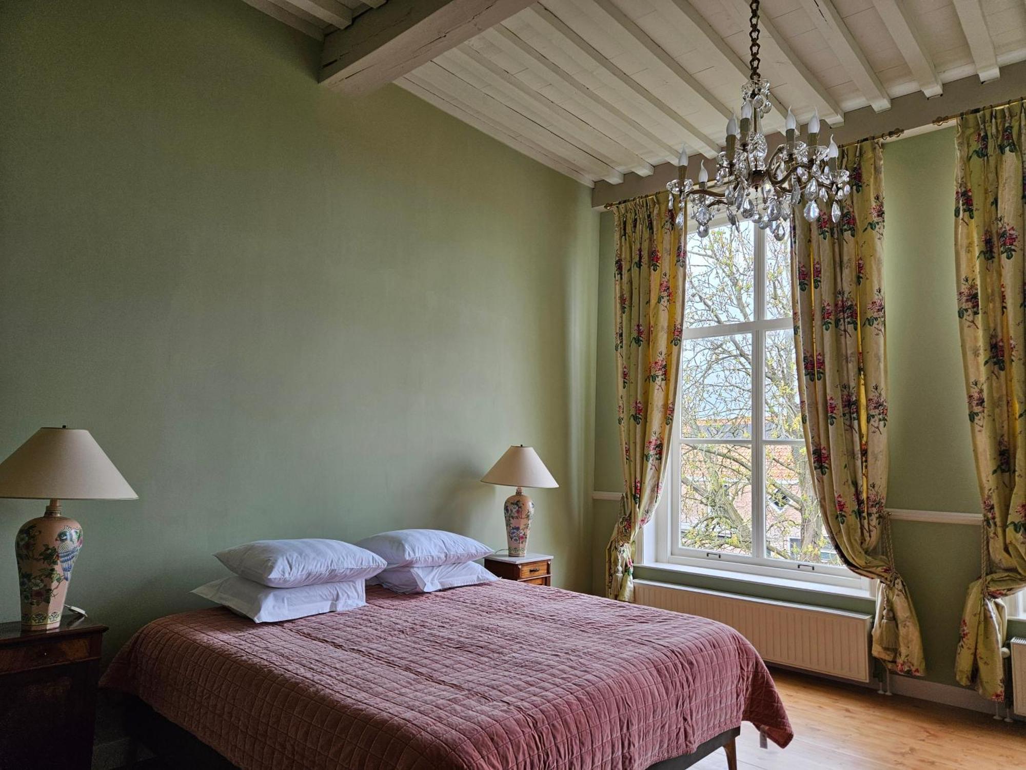 B&B Monumentaal Logeren Зирикзе Экстерьер фото